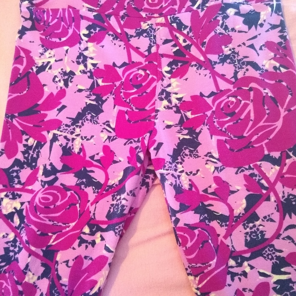 Lularoe OS Roses Leggings